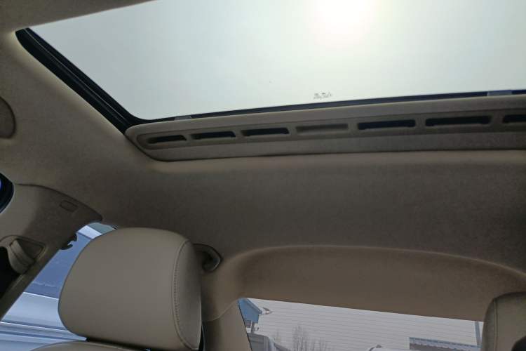 Used Skoda Rapid 2013 1.6L Automatic Smart Selection Model Headliner