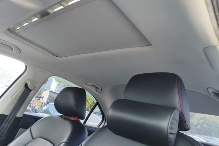 Used Skoda Rapid 2013 1.6L Automatic Smart Selection Model Headliner