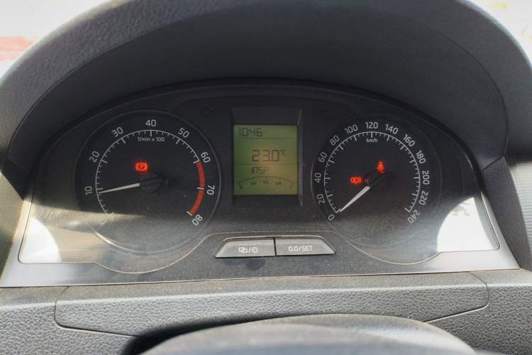Used Skoda Rapid 2013 1.6L Manual Smart Selection Model Instrument Cluster