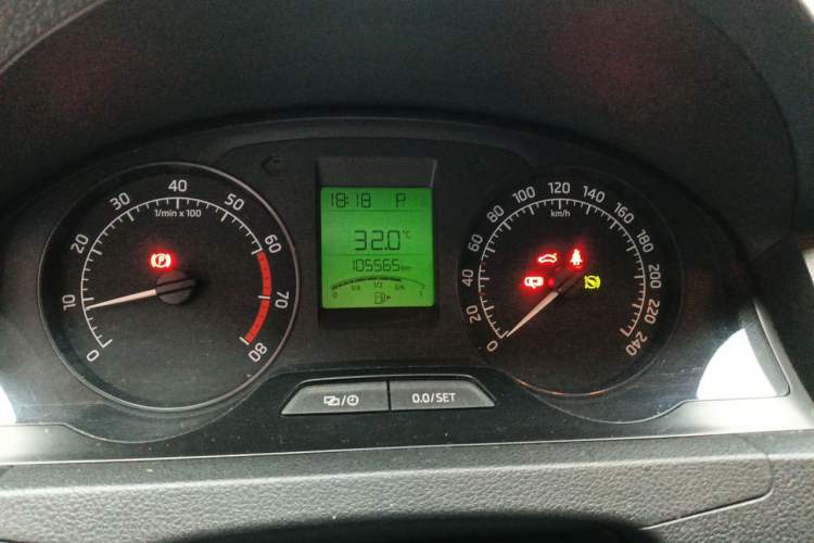 Used Skoda Rapid 2013 1.6L Automatic Smart Selection Model Instrument Cluster