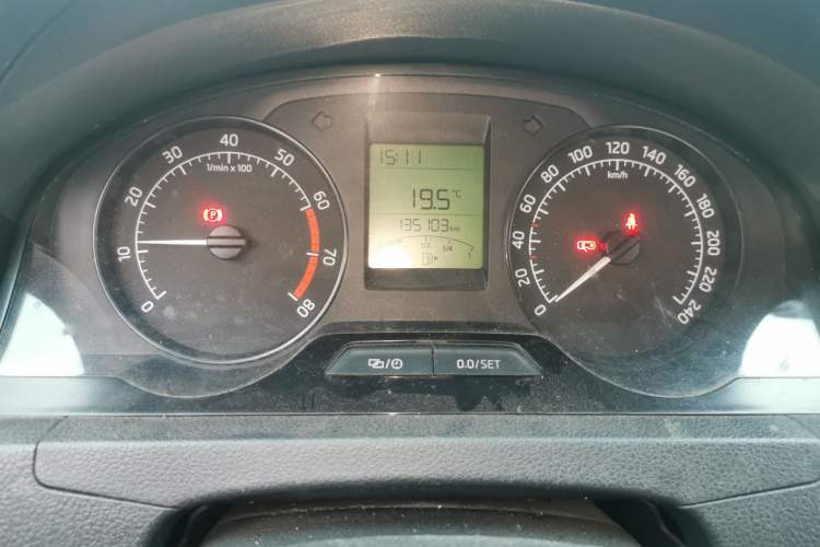 Used Skoda Rapid 2013 1.4L Manual Enjoyment Model Instrument Cluster