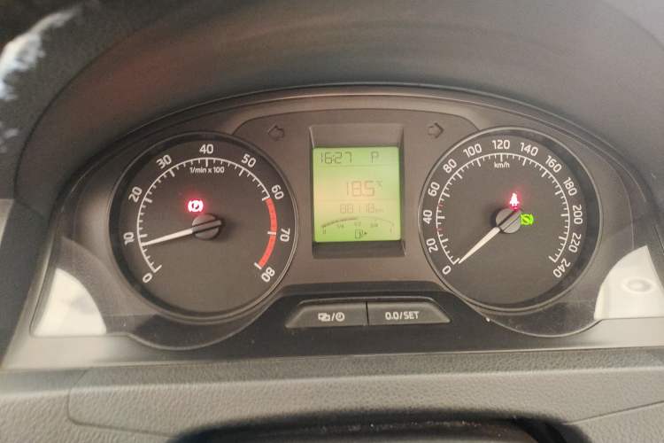 Used Skoda Rapid 2013 1.6L Automatic Smart Selection Model Instrument Cluster