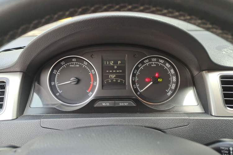 Used Skoda Rapid 2013 1.6L Automatic Preferred Model Instrument Cluster