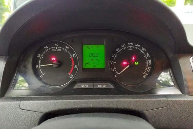 Used Skoda Rapid 2013 1.6L Automatic Smart Selection Model Instrument Cluster