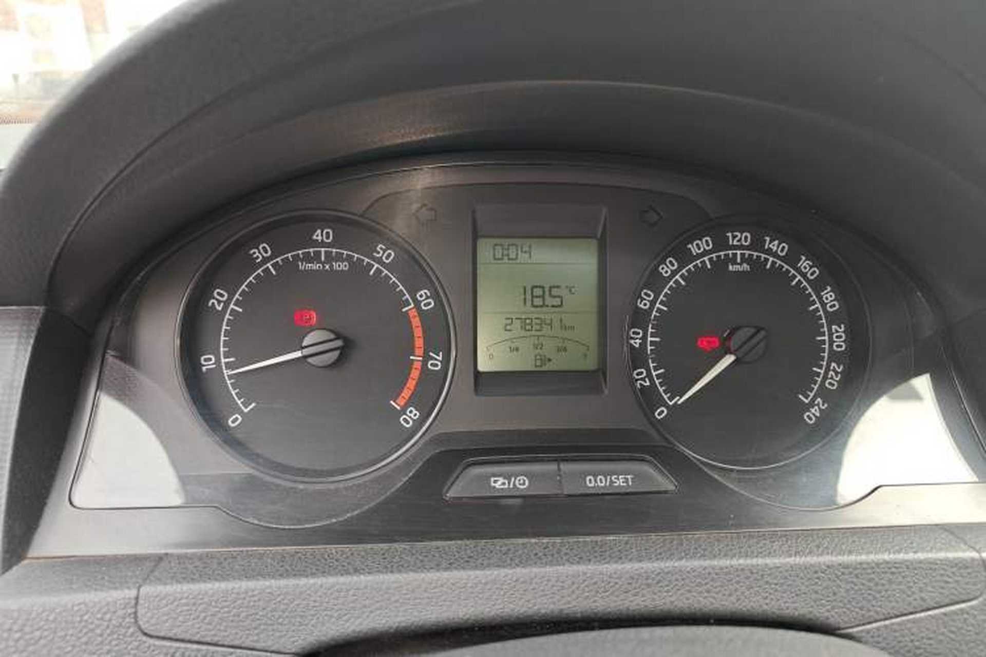 Used Skoda Rapid 2013 1.4L Manual Smart Selection Trim Instrument Cluster