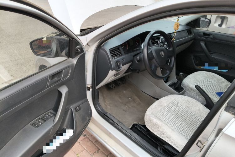 Used Skoda Rapid 2013 1.6L Manual Enjoyment Model Interior 3