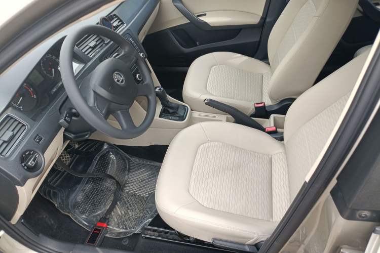 Used Skoda Rapid 2013 1.6L Automatic Smart Selection Model Left Front Seat