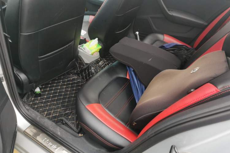 Used Skoda Rapid 2013 1.4L Manual Enjoyment Model Left Rear Seat