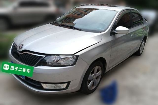 Used Skoda Rapid 2013 1.6L Automatic Smart Selection Model