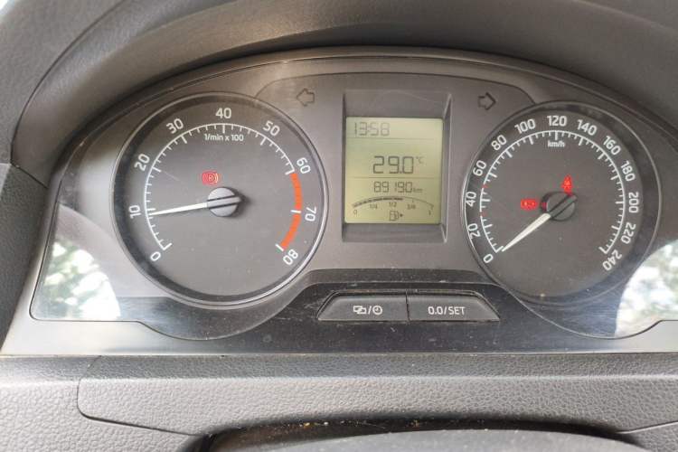 Used Skoda Rapid 2013 1.6L Manual Smart Selection Model Odometer Close Up