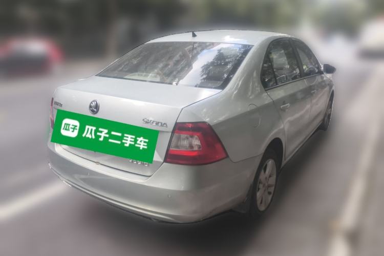 Used Skoda Rapid 2013 1.6L Automatic Smart Selection Model Rear Right 45 Deg