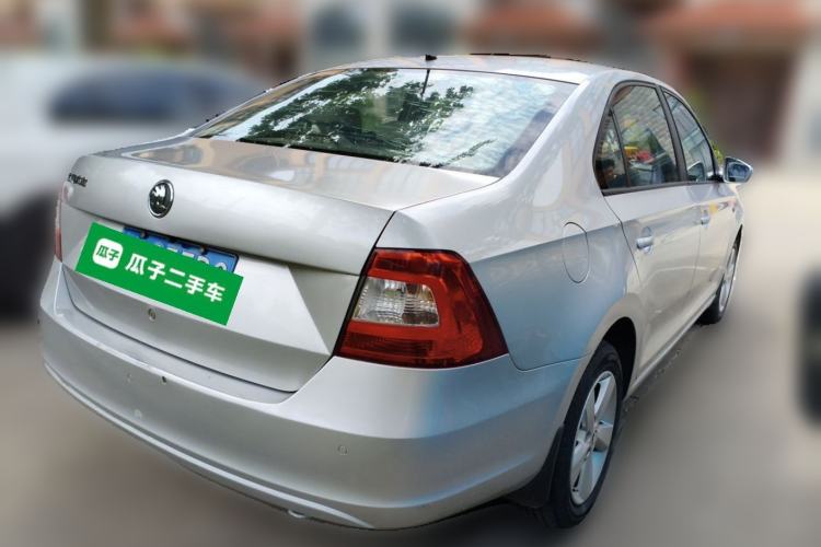 Used Skoda Rapid 2013 1.6L Manual Smart Selection Model Rear Right 45 Deg