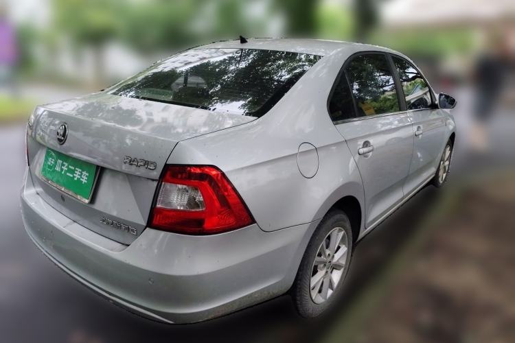 Used Skoda Rapid 2013 1.6L Automatic Smart Selection Model Rear Right 45 Deg