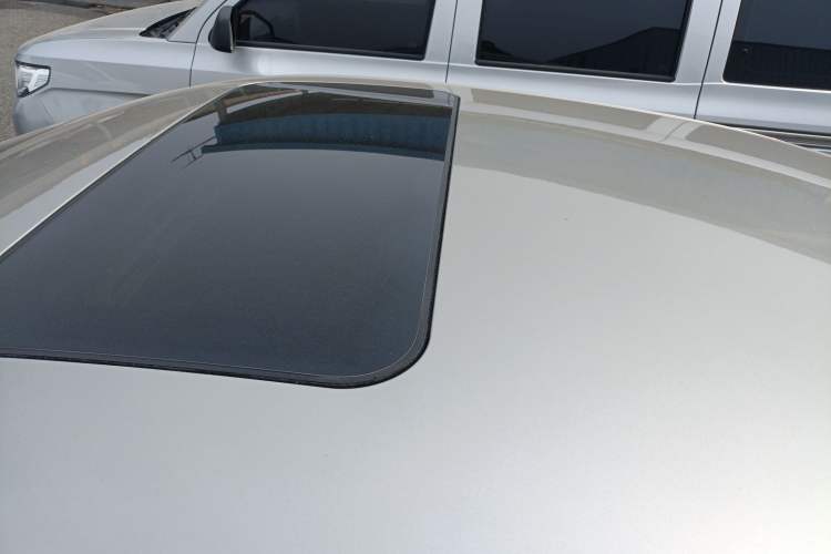 Used Skoda Rapid 2013 1.6L Automatic Smart Selection Model Roof
