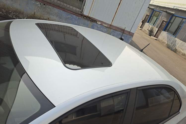 Used Skoda Rapid 2013 1.6L Automatic Preferred Model Roof