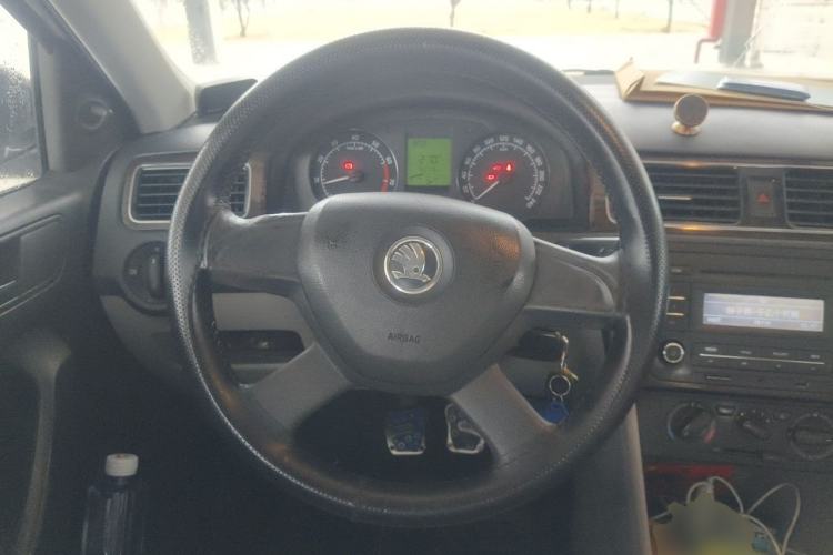 Used Skoda Rapid 2013 1.4L Manual Enjoyment Model Steering Wheel