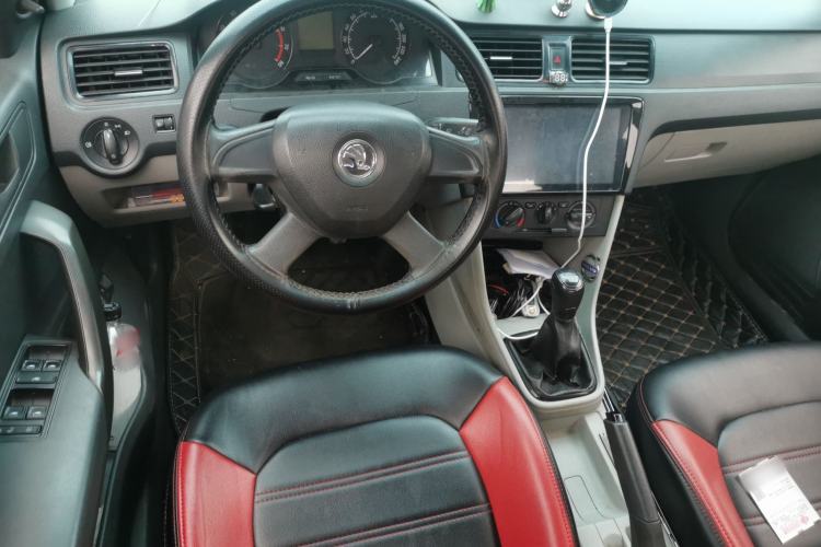 Used Skoda Rapid 2013 1.4L Manual Enjoyment Model Steering Wheel