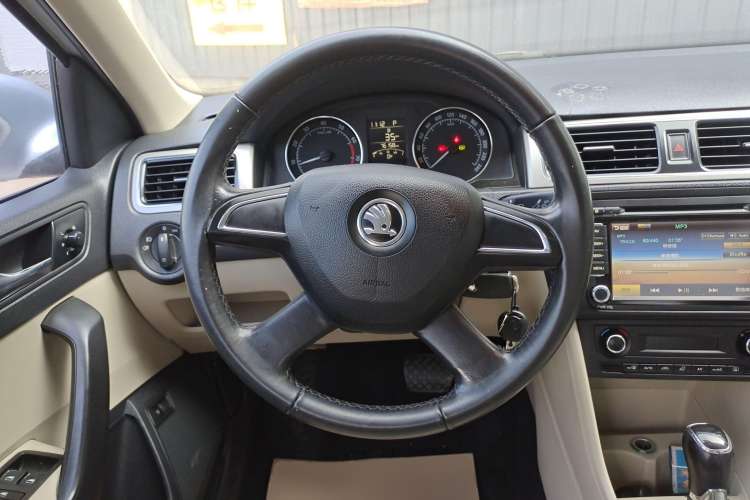 Used Skoda Rapid 2013 1.6L Automatic Preferred Model Steering Wheel
