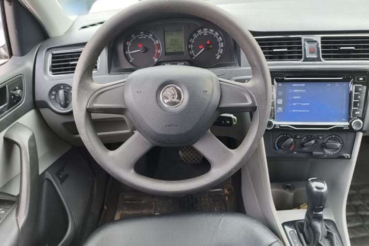 Used Skoda Rapid 2013 1.6L Automatic Smart Selection Model Steering Wheel