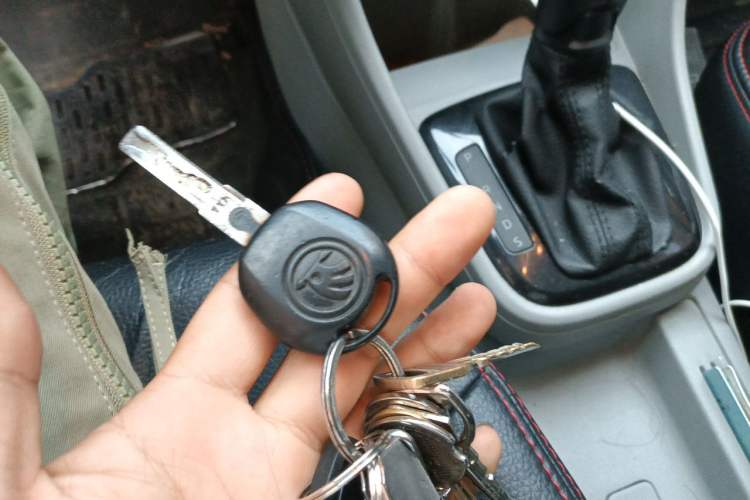 Used Skoda Rapid 2013 1.6L Automatic Smart Selection Model Vehicle Key