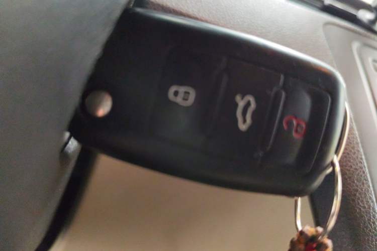 Used Skoda Rapid 2013 1.6L Automatic Smart Selection Model Vehicle Key