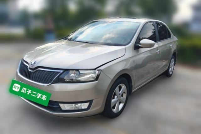 Używany Skoda Rapid 2013 1.6L Automatic Smart Selection Model
