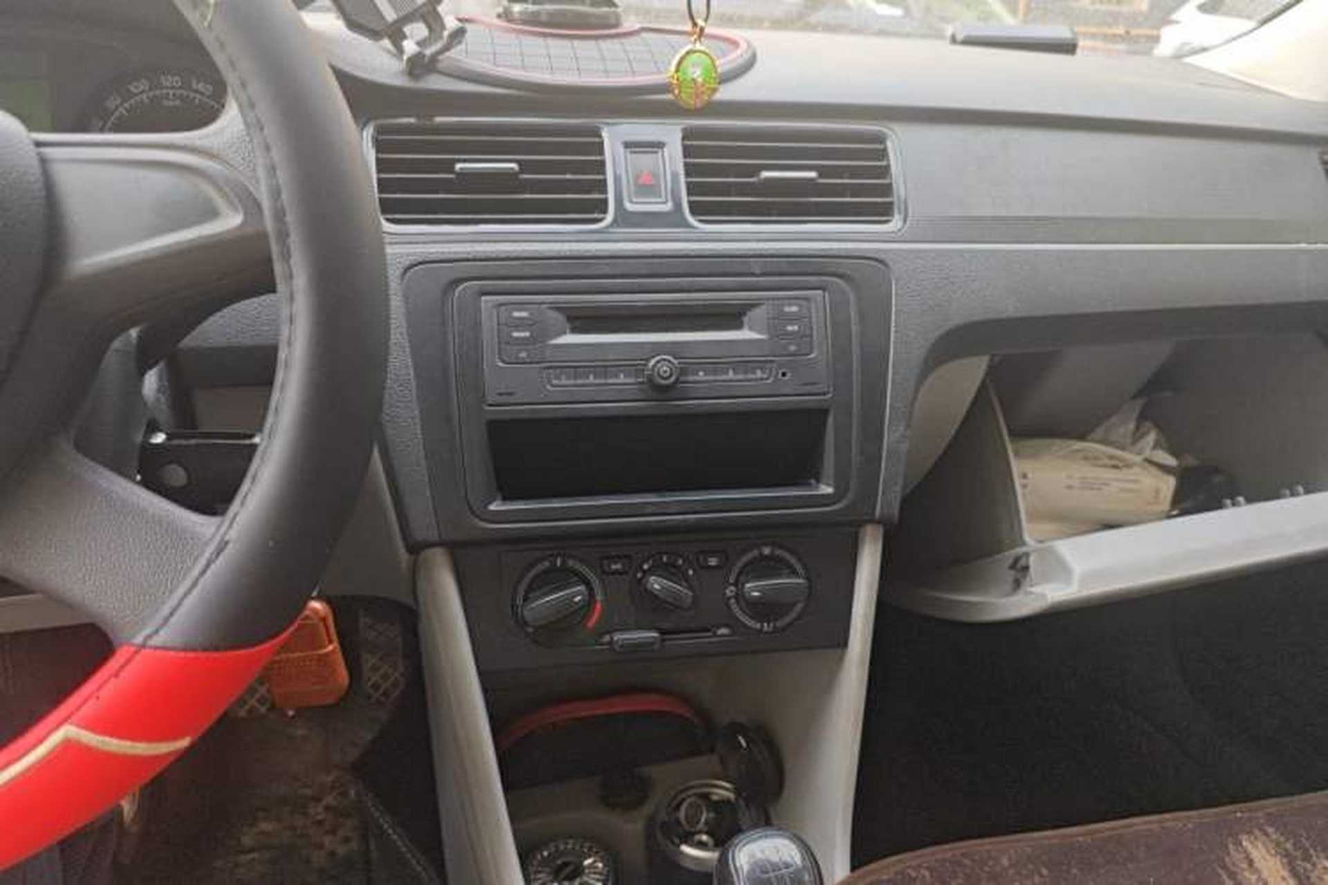 Used Skoda Rapid 2013 1.4L Manual Enjoyment Model Audio And AC Panel