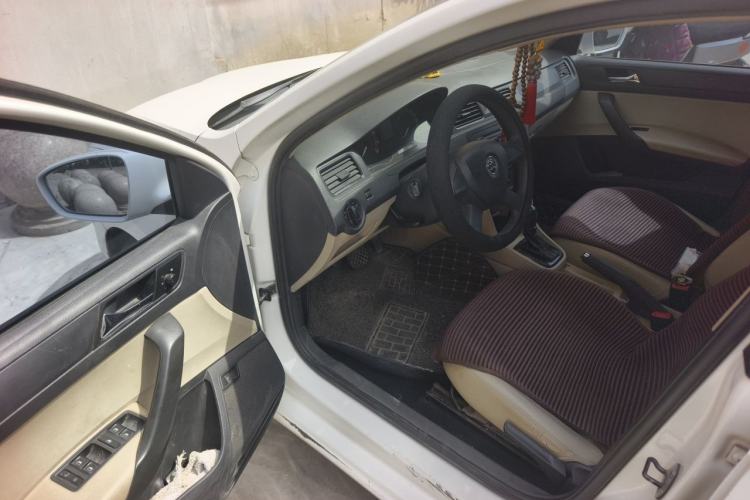 Used Skoda Rapid 2013 1.6L Automatic Smart Selection Model Driver Seat