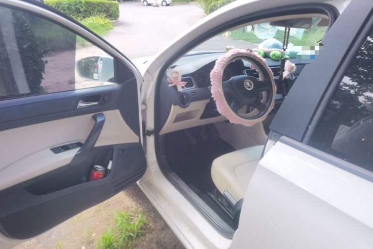 Used Skoda Rapid 2013 1.4L Manual Smart Selection Trim Driver Seat