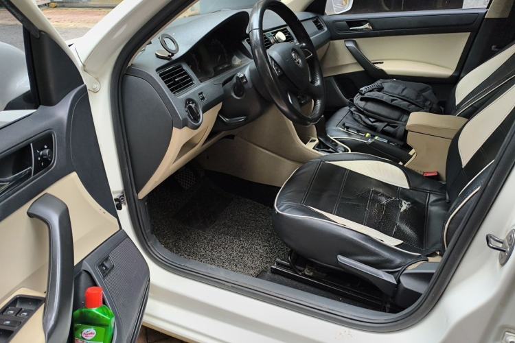 Used Skoda Rapid 2013 1.6L Automatic Smart Selection Model Driver Seat