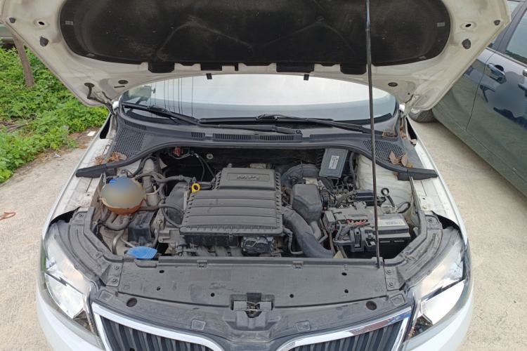Used Skoda Rapid 2013 1.6L Automatic Smart Selection Model Engine Bay