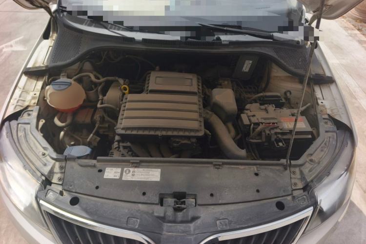Used Skoda Rapid 2013 1.6L Automatic Smart Selection Model Engine Bay