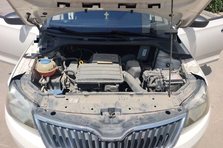 Used Skoda Rapid 2013 1.6L Manual Enjoyment Model Engine Bay