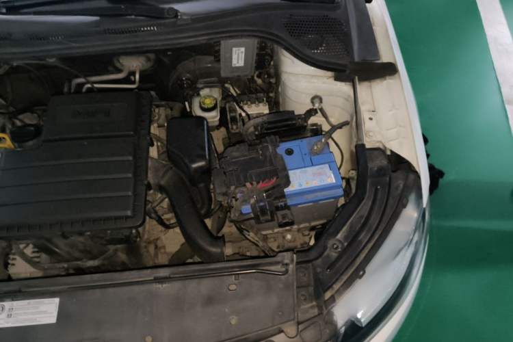 Used Skoda Rapid 2013 1.6L Automatic Preferred Model Engine Bay Left