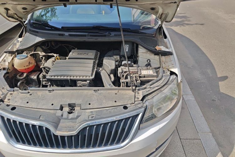 Used Skoda Rapid 2013 1.6L Manual Smart Selection Model Engine Bay Left