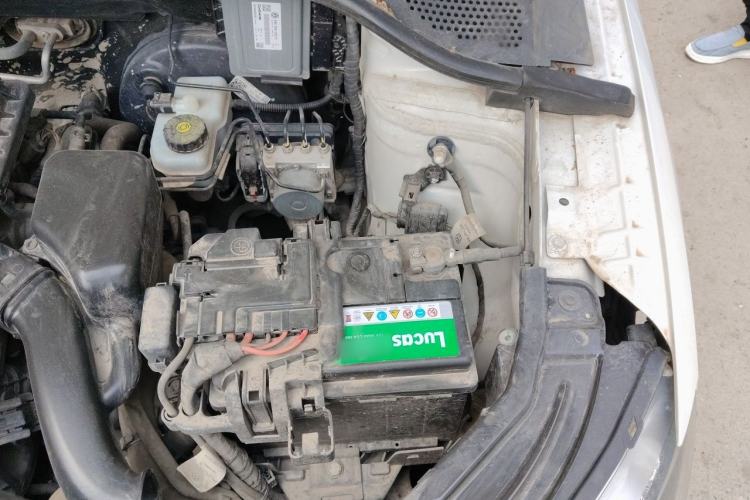 Used Skoda Rapid 2013 1.6L Manual Smart Selection Model Engine Bay Left