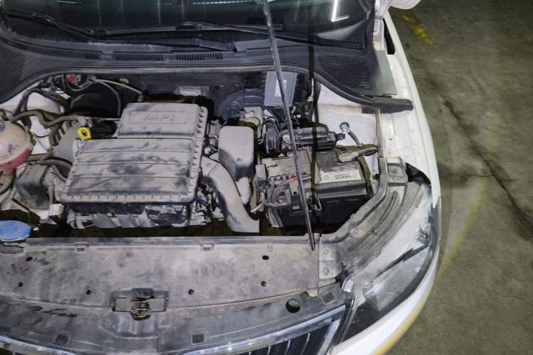 Used Skoda Rapid 2013 1.6L Automatic Preferred Model Engine Bay Left