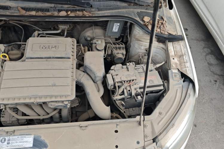 Used Skoda Rapid 2013 1.4L Manual Enjoyment Model Engine Bay Left