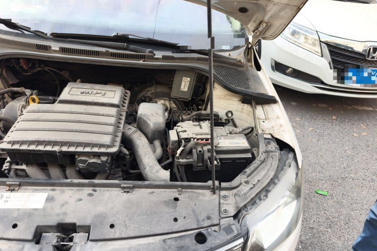 Used Skoda Rapid 2013 1.6L Automatic Smart Selection Model Engine Bay Left