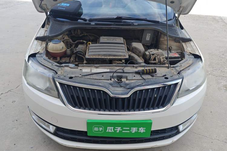 Used Skoda Rapid 2013 1.4L Manual Smart Selection Trim Engine Bay
