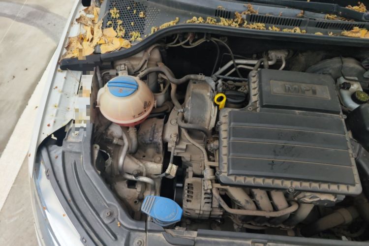 Used Skoda Rapid 2013 1.6L Manual Smart Selection Model Engine Bay Right