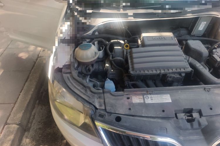 Used Skoda Rapid 2013 1.6L Automatic Smart Selection Model Engine Bay Right