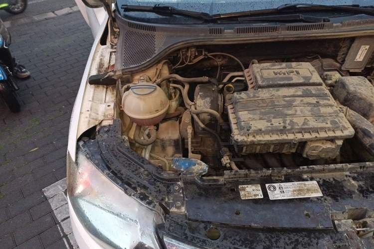Used Skoda Rapid 2013 1.4L Manual Enjoyment Model Engine Bay Right