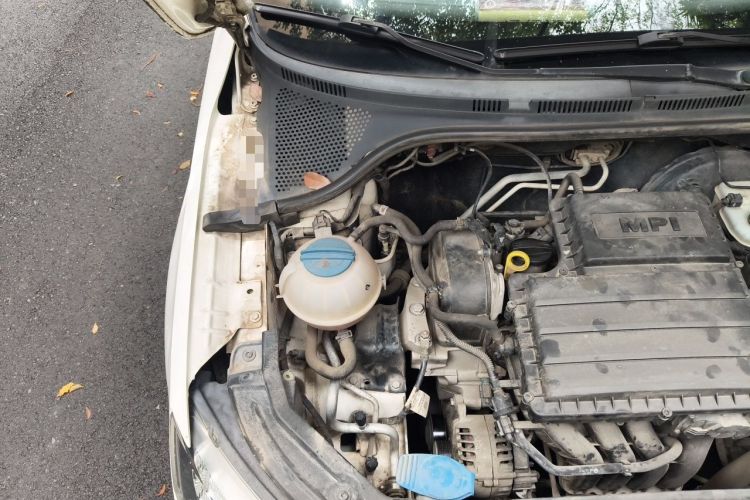 Used Skoda Rapid 2013 1.6L Manual Smart Selection Model Engine Bay Right