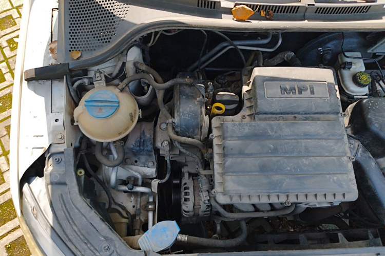 Used Skoda Rapid 2013 1.6L Manual Smart Selection Model Engine Bay Right