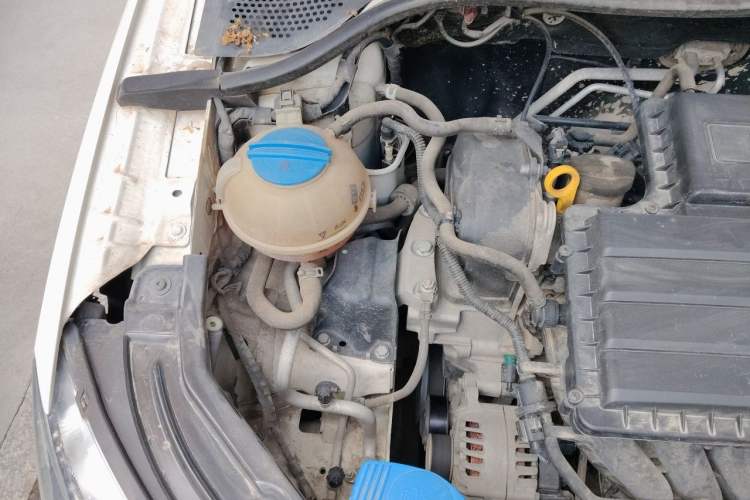 Used Skoda Rapid 2013 1.6L Manual Smart Selection Model Engine Bay Right