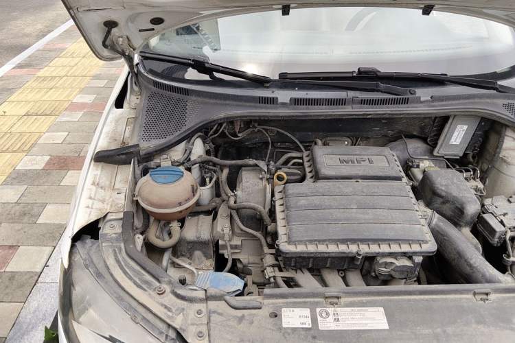 Used Skoda Rapid 2013 1.6L Manual Smart Selection Model Engine Bay Right