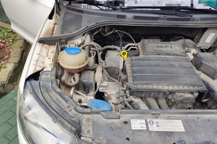 Used Skoda Rapid 2013 1.6L Automatic Smart Selection Model Engine Bay Right