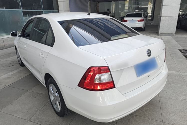 Used Skoda Rapid 2013 1.6L Automatic Smart Selection Model Exterior 2