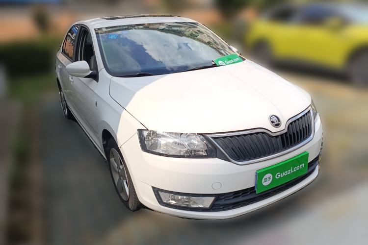 Used Skoda Rapid 2013 1.6L Automatic Smart Selection Model Exterior 2